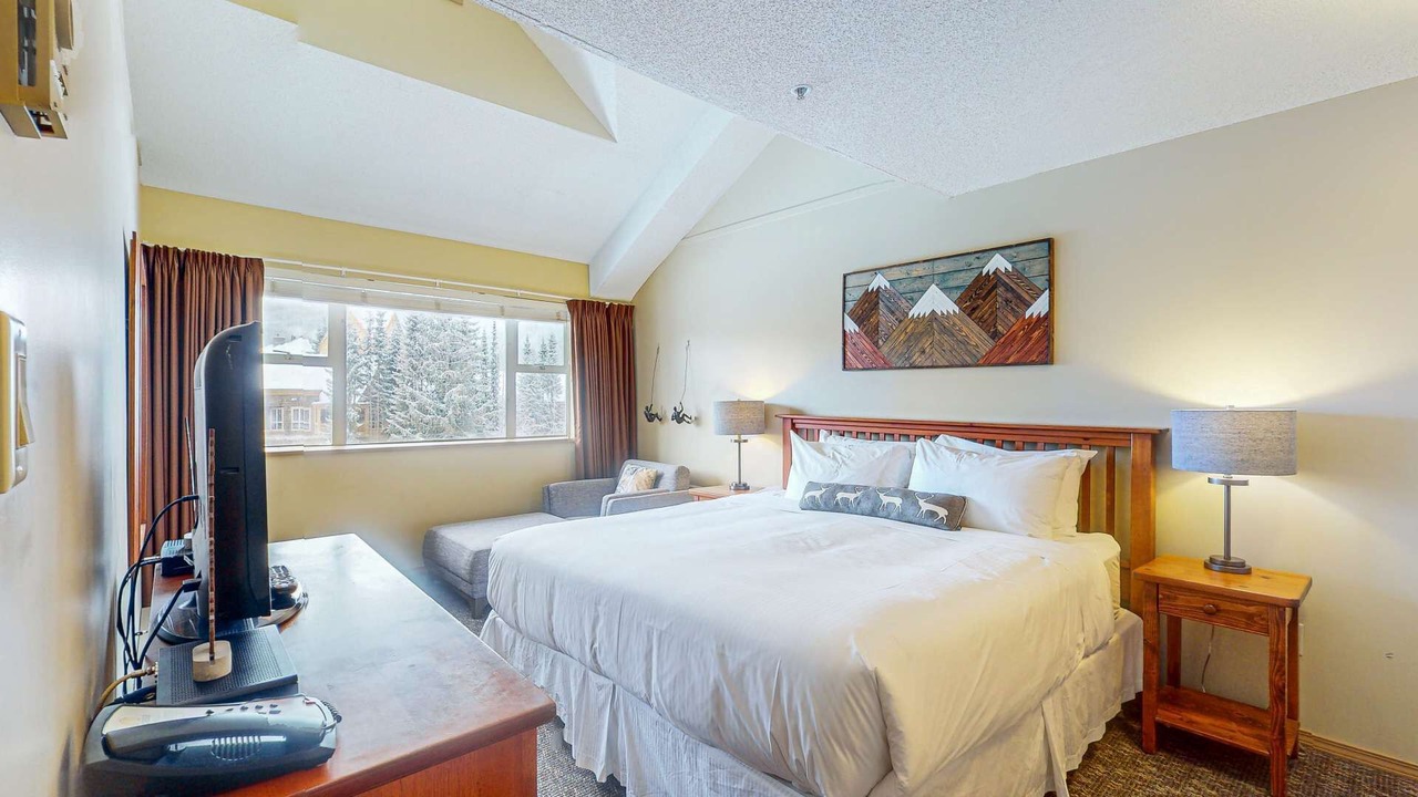 Photo of Bedroom in Blackcomb