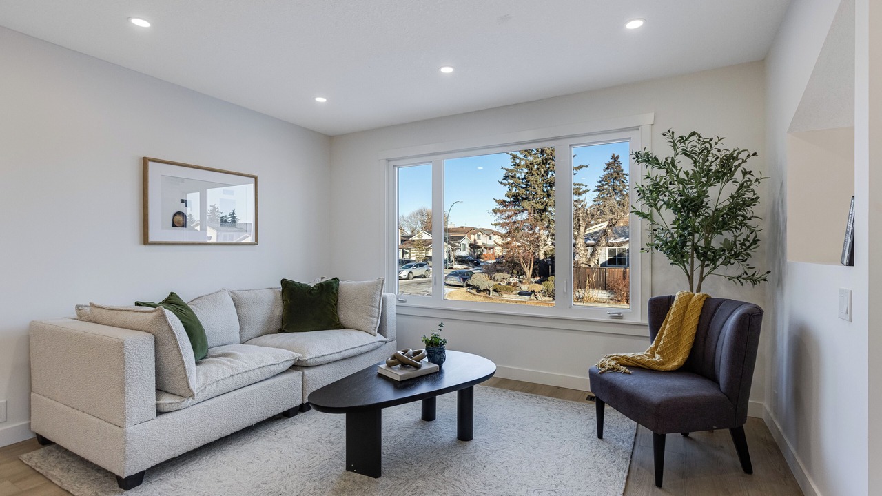 Photo of Livingroom in Calgary