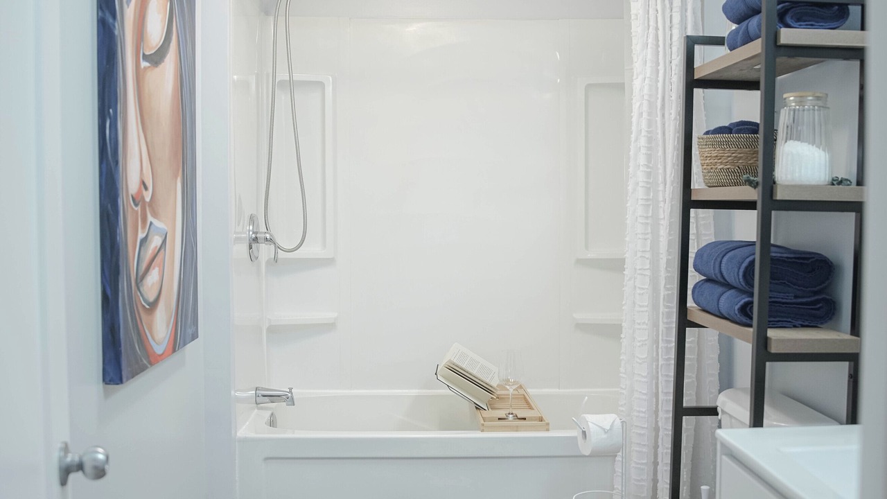 Photo of Bathroom in Dieppe