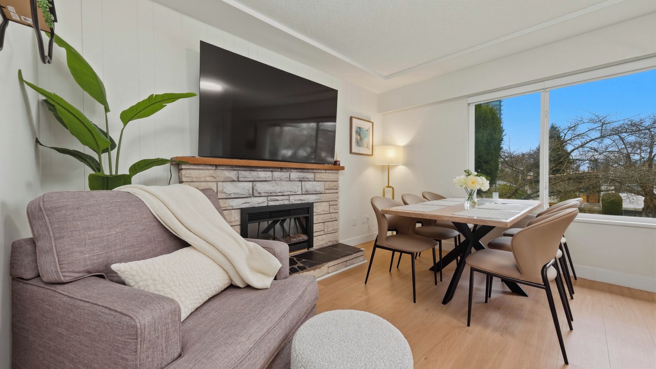 Photo of Livingroom in Marpole