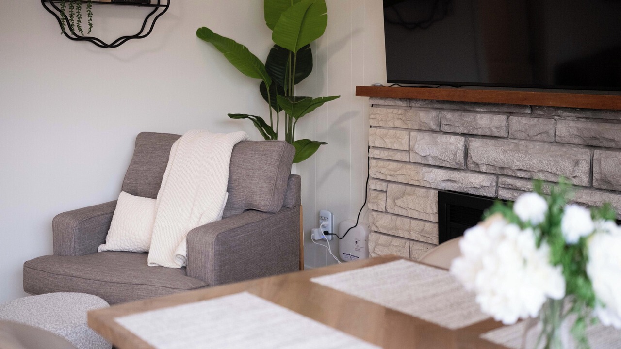 Photo of Livingroom in Marpole
