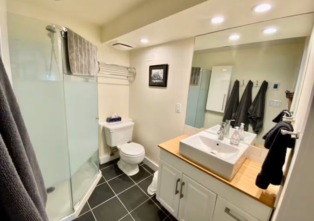 Photo of Bathroom in Brackendale