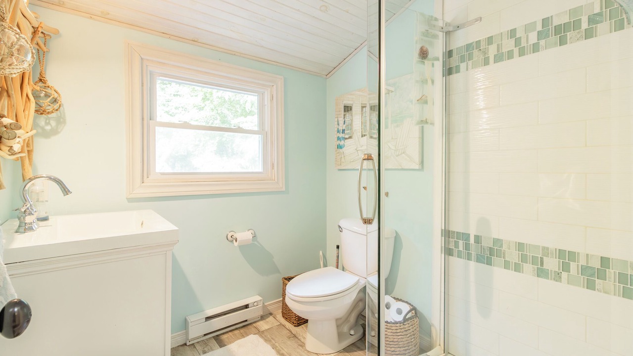 Photo of Bathroom in Grand Bend
