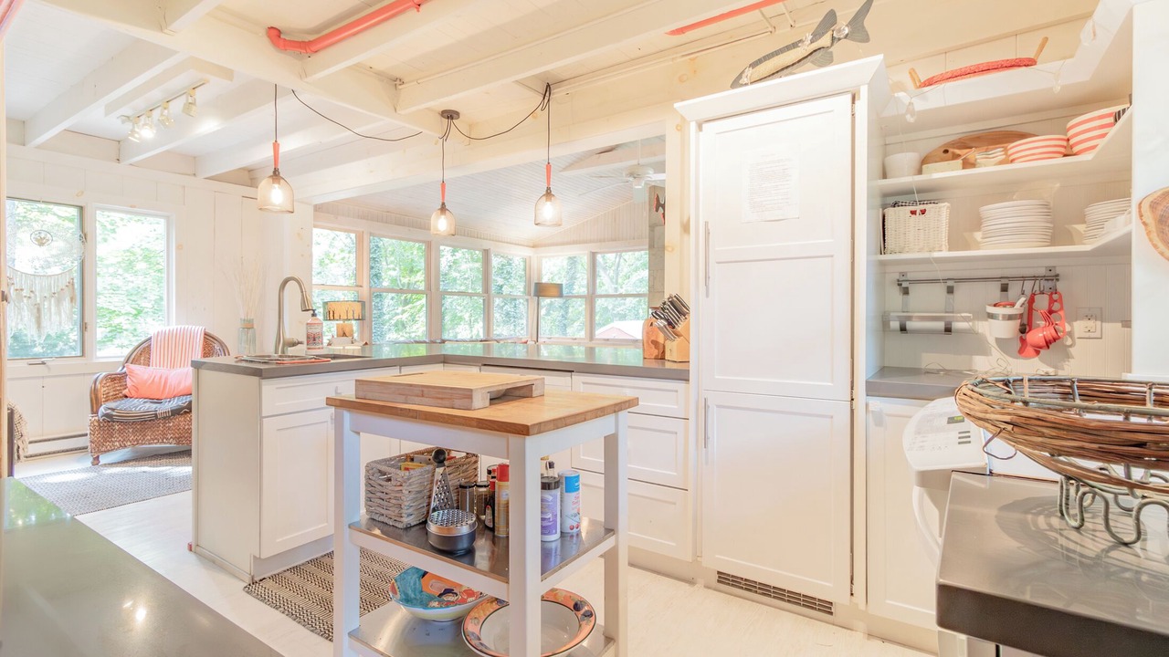 Photo of Kitchen in Grand Bend