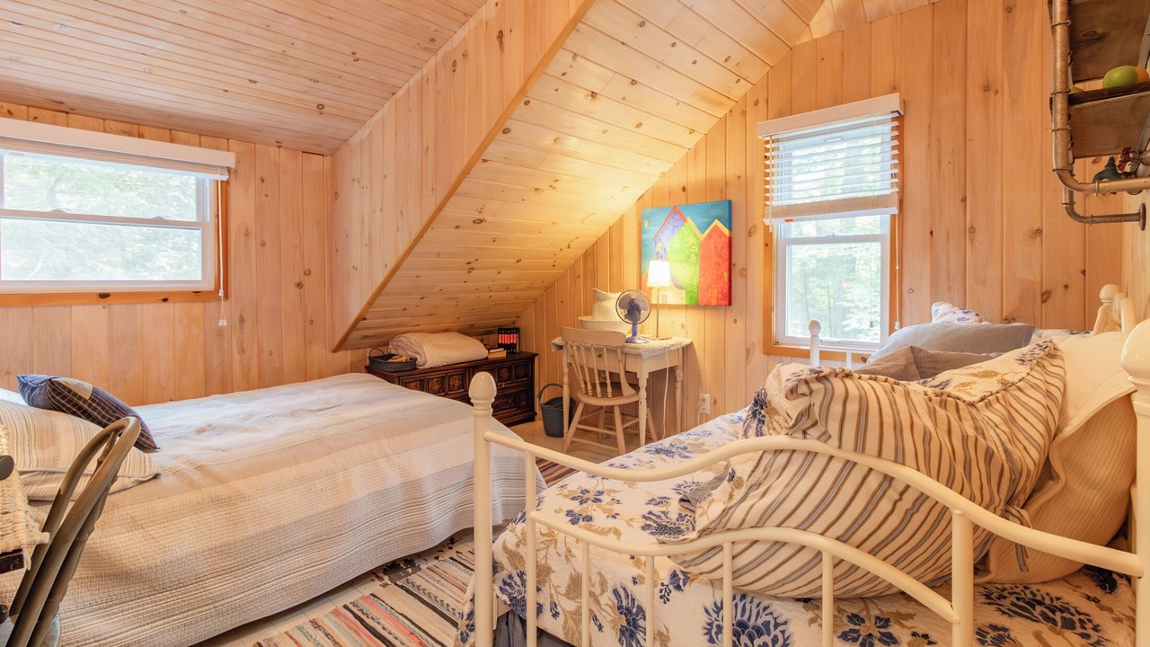 Photo of Bedroom in Grand Bend
