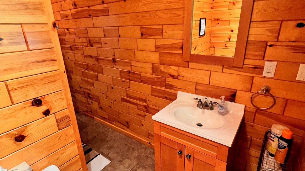 Photo of Bathroom in Miller Lake