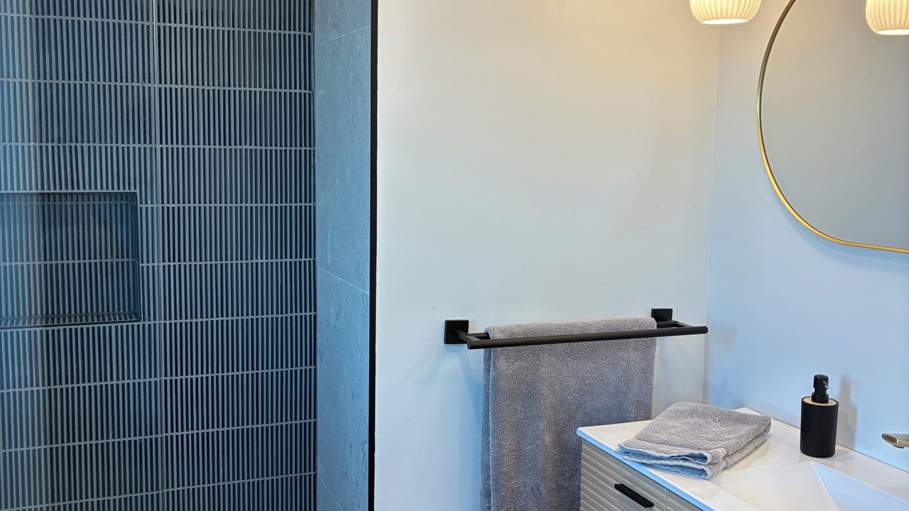 Photo of Bathroom in Laval-des-Rapides