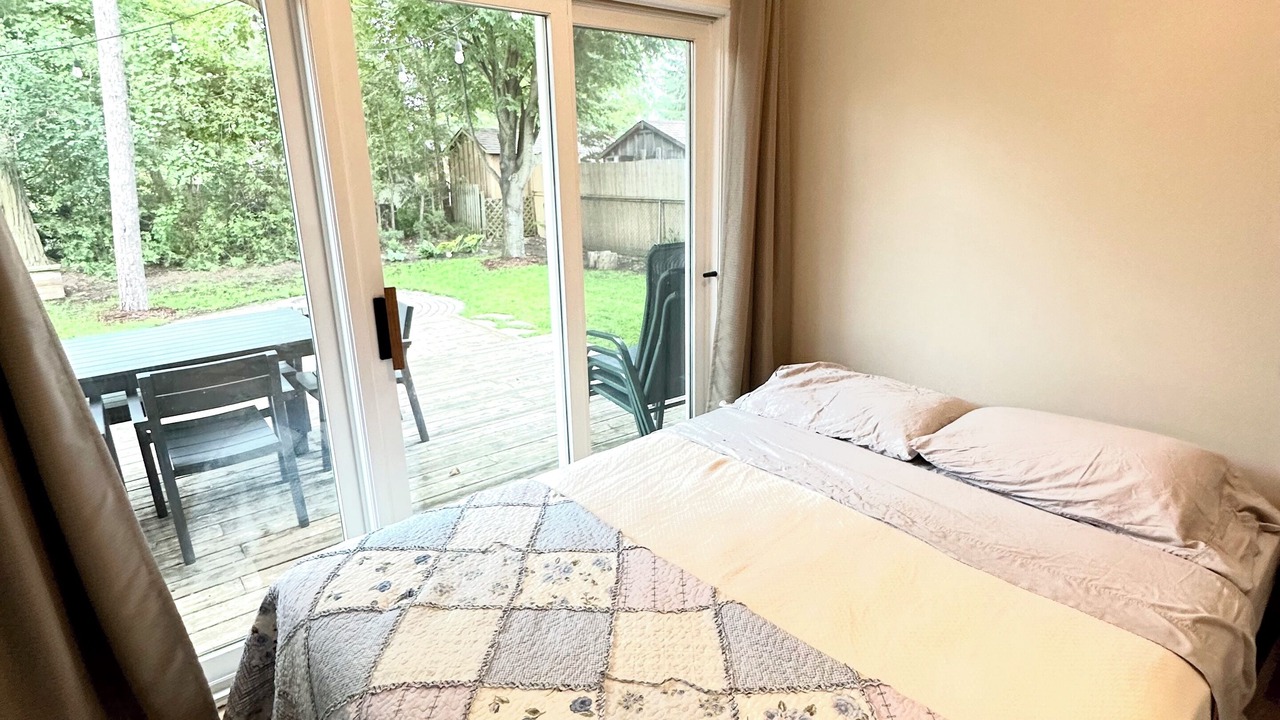Photo of Bedroom in Grand Bend