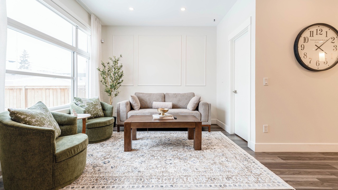 Photo of Livingroom in Forest Lawn