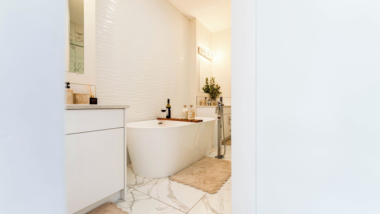 Photo of Bathroom in Forest Lawn