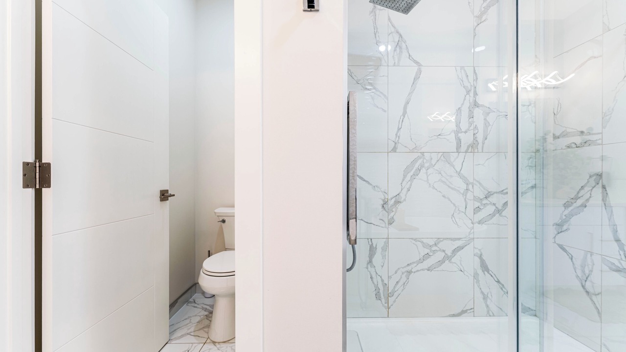 Photo of Bathroom in Forest Lawn