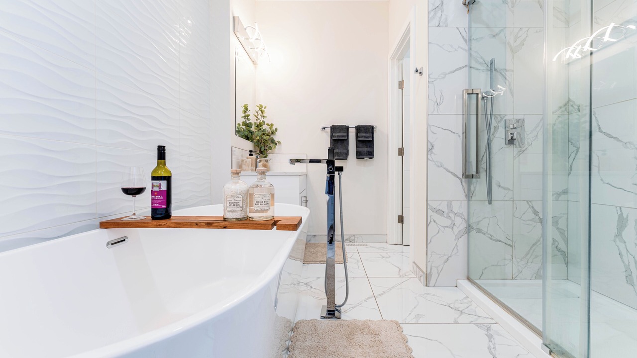 Photo of Bathroom in Forest Lawn