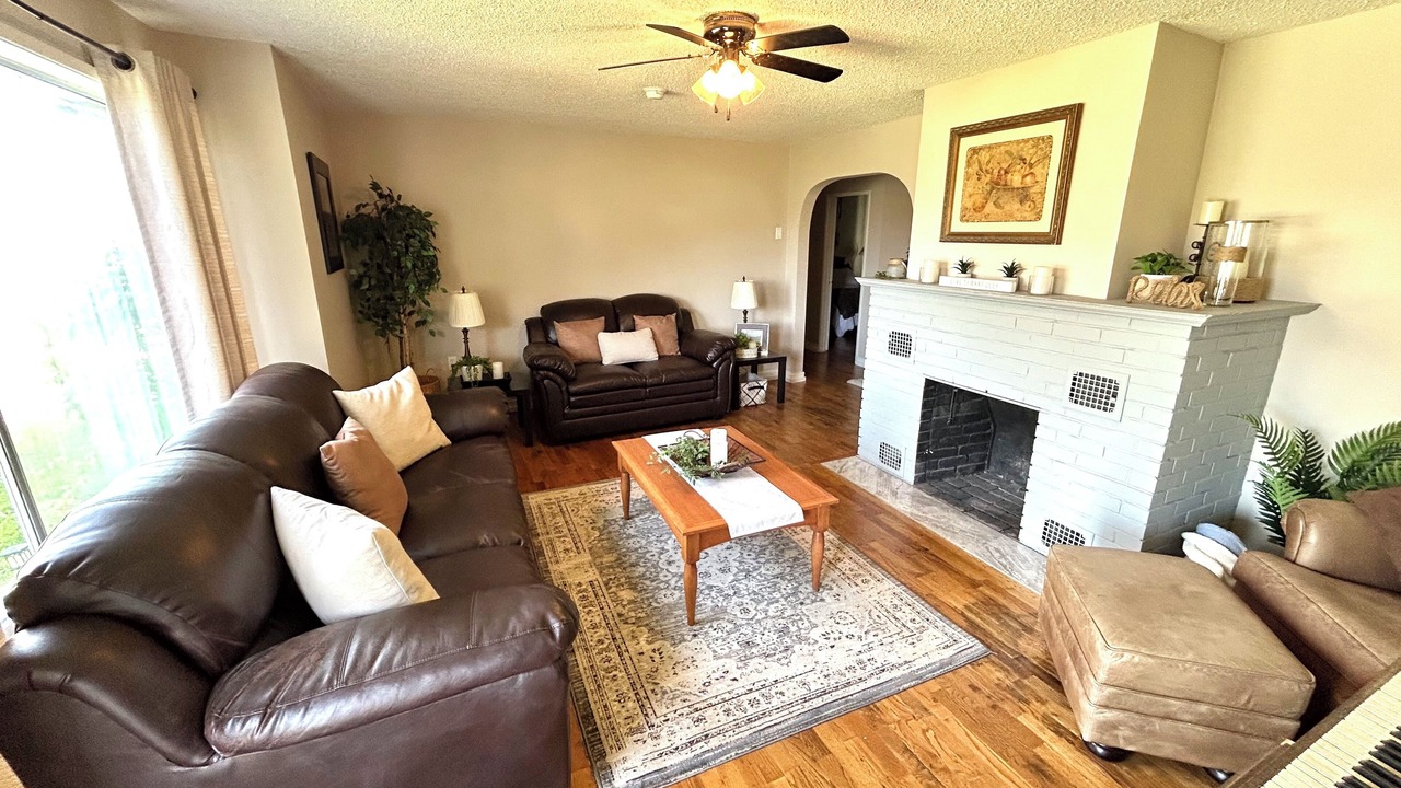 Photo of Livingroom in Central Okanagan