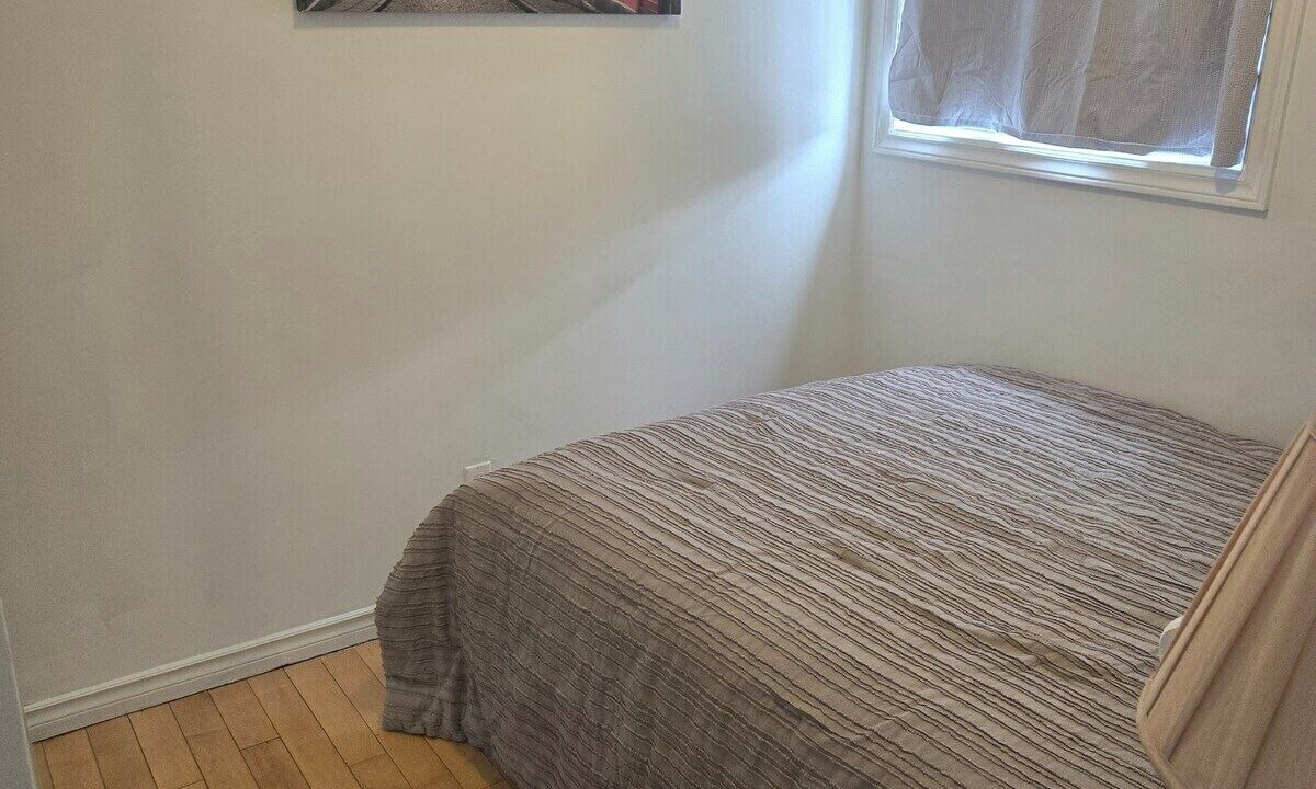Photo of Bedroom in Sandy Hill