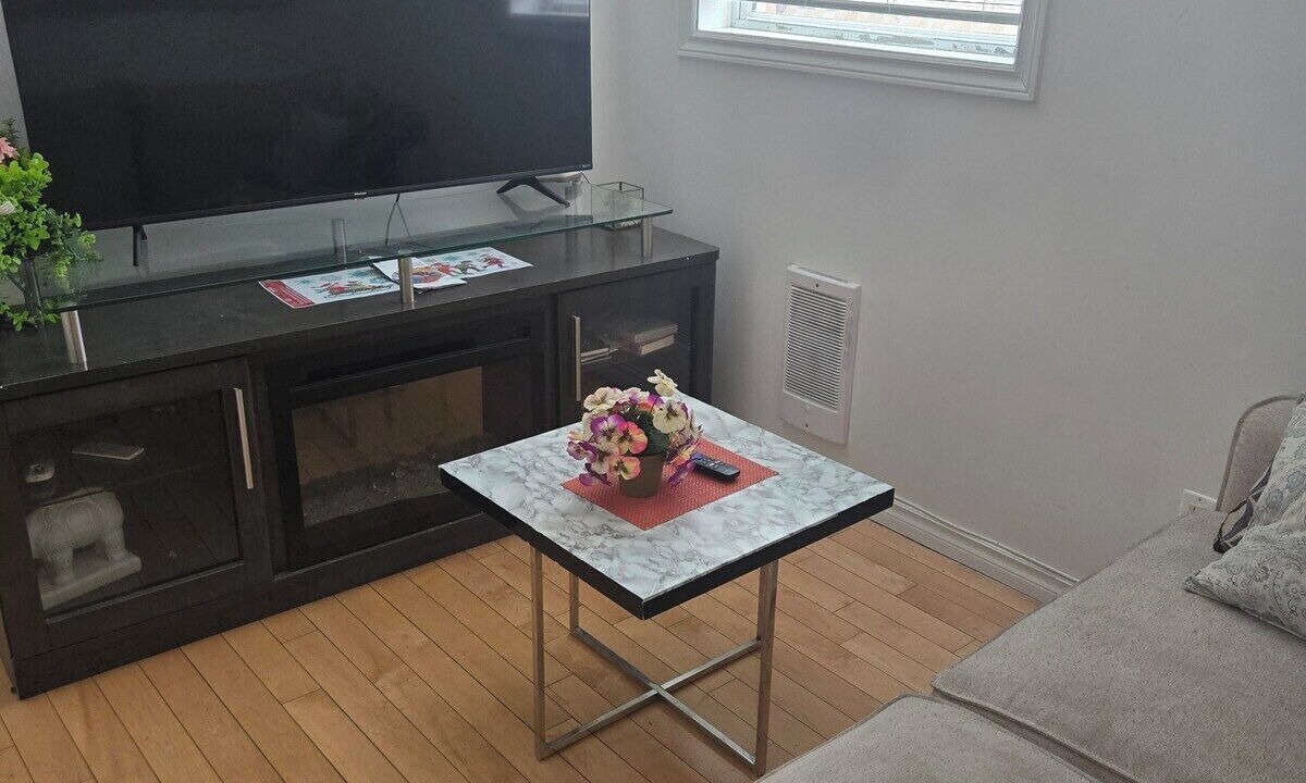 Photo of Livingroom in Sandy Hill