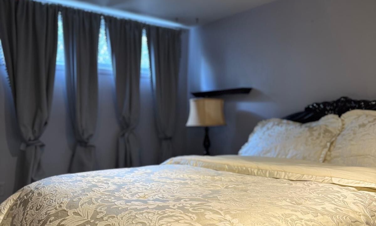 Photo of Bedroom in Laval