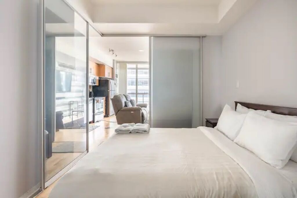 Photo of Bedroom in Toronto Entertainment District