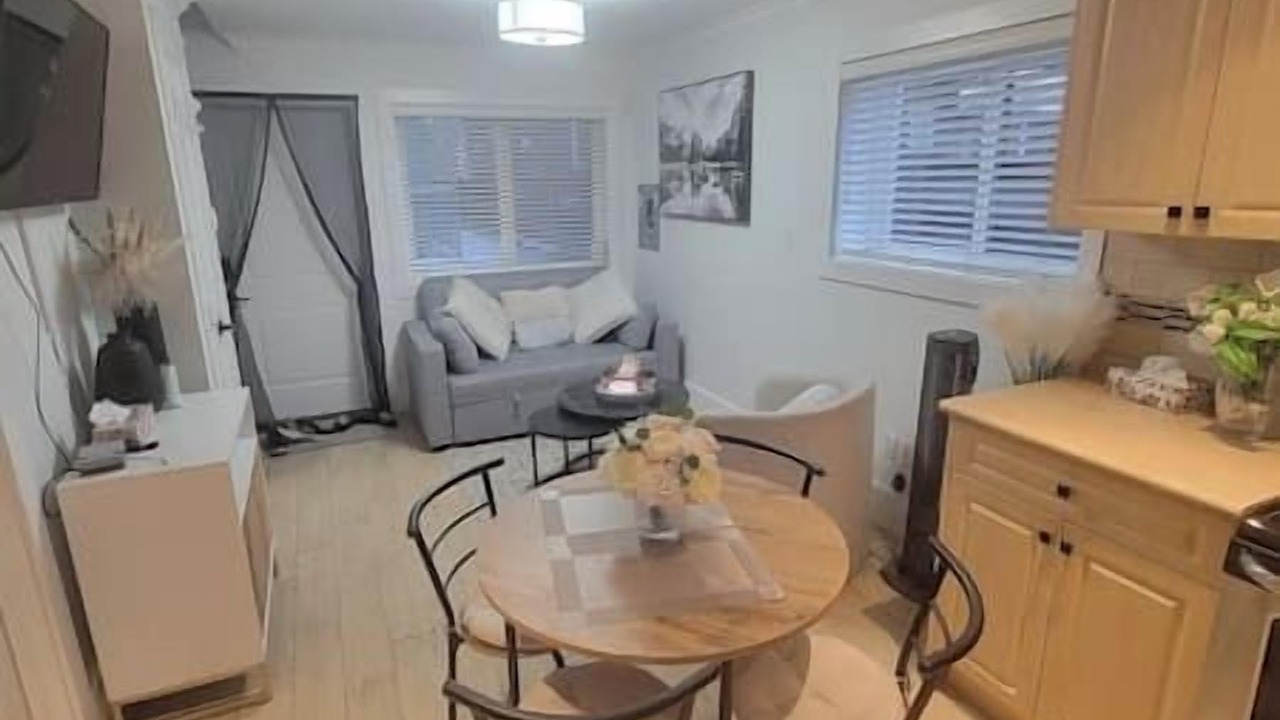 Photo of Livingroom in Fraserview