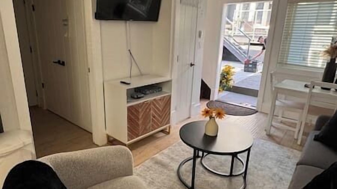 Photo of Livingroom in Fraserview