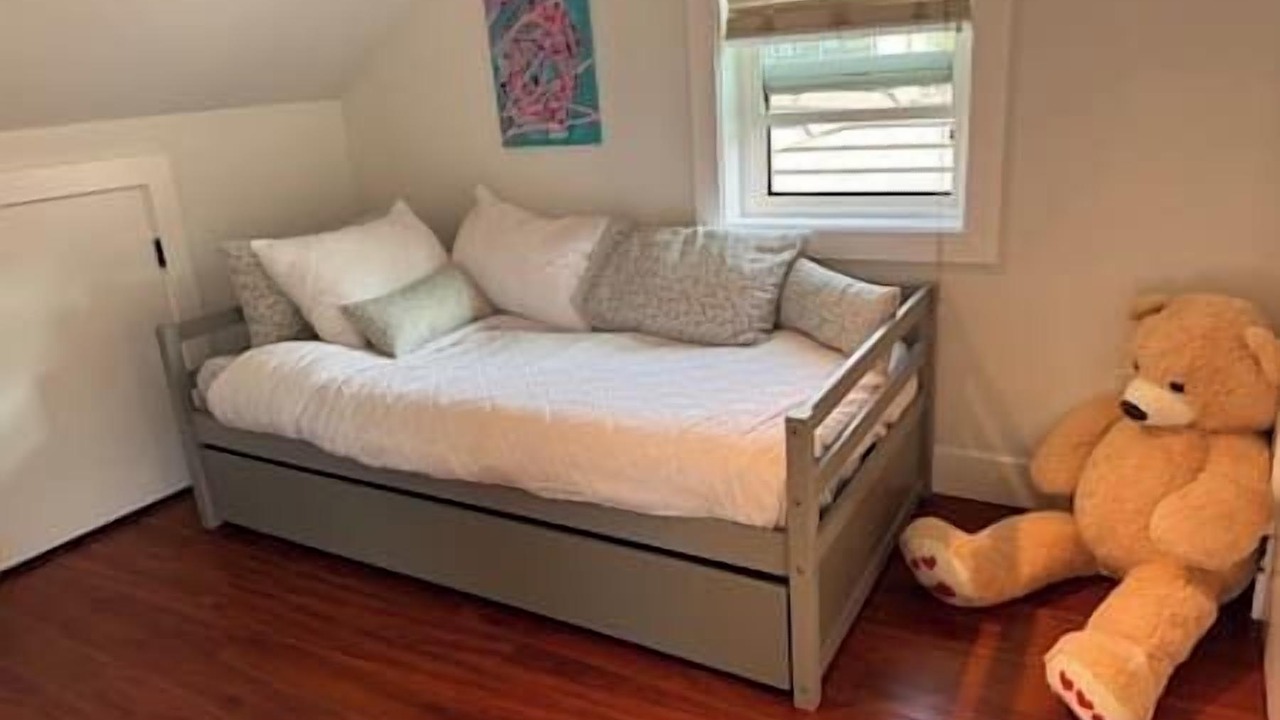 Photo of Bedroom in Fraserview