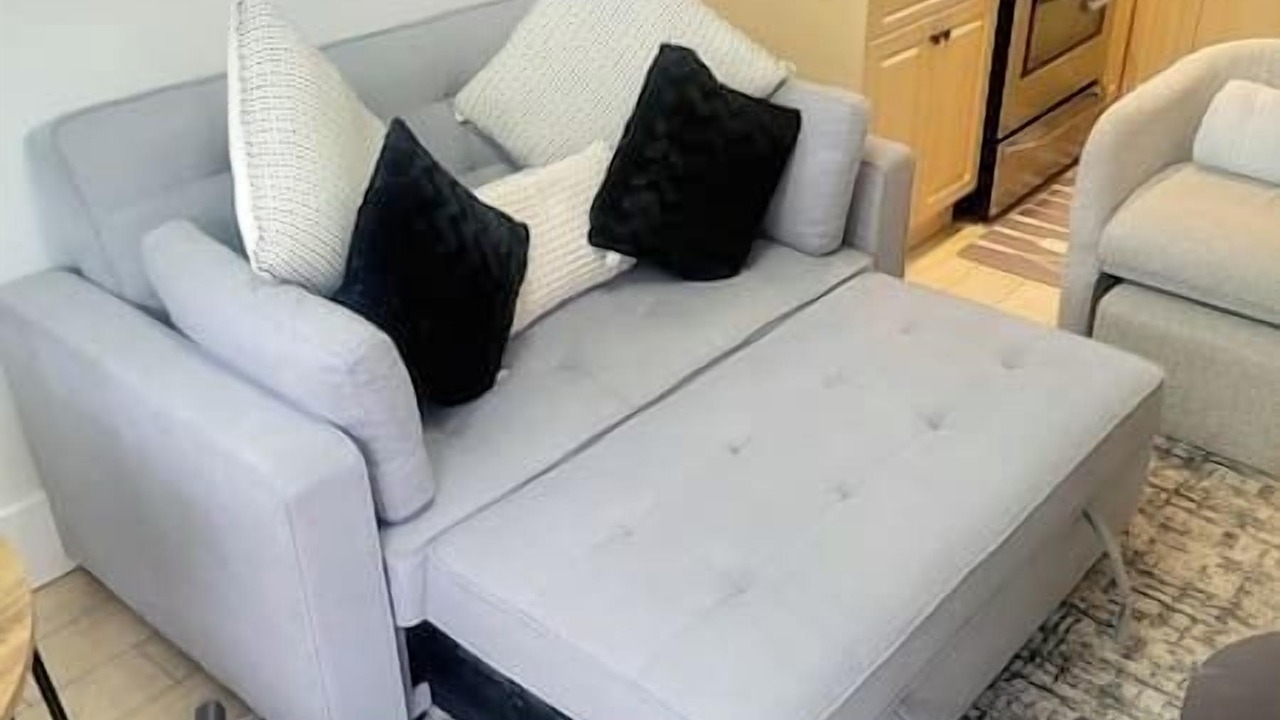 Photo of Livingroom in Fraserview
