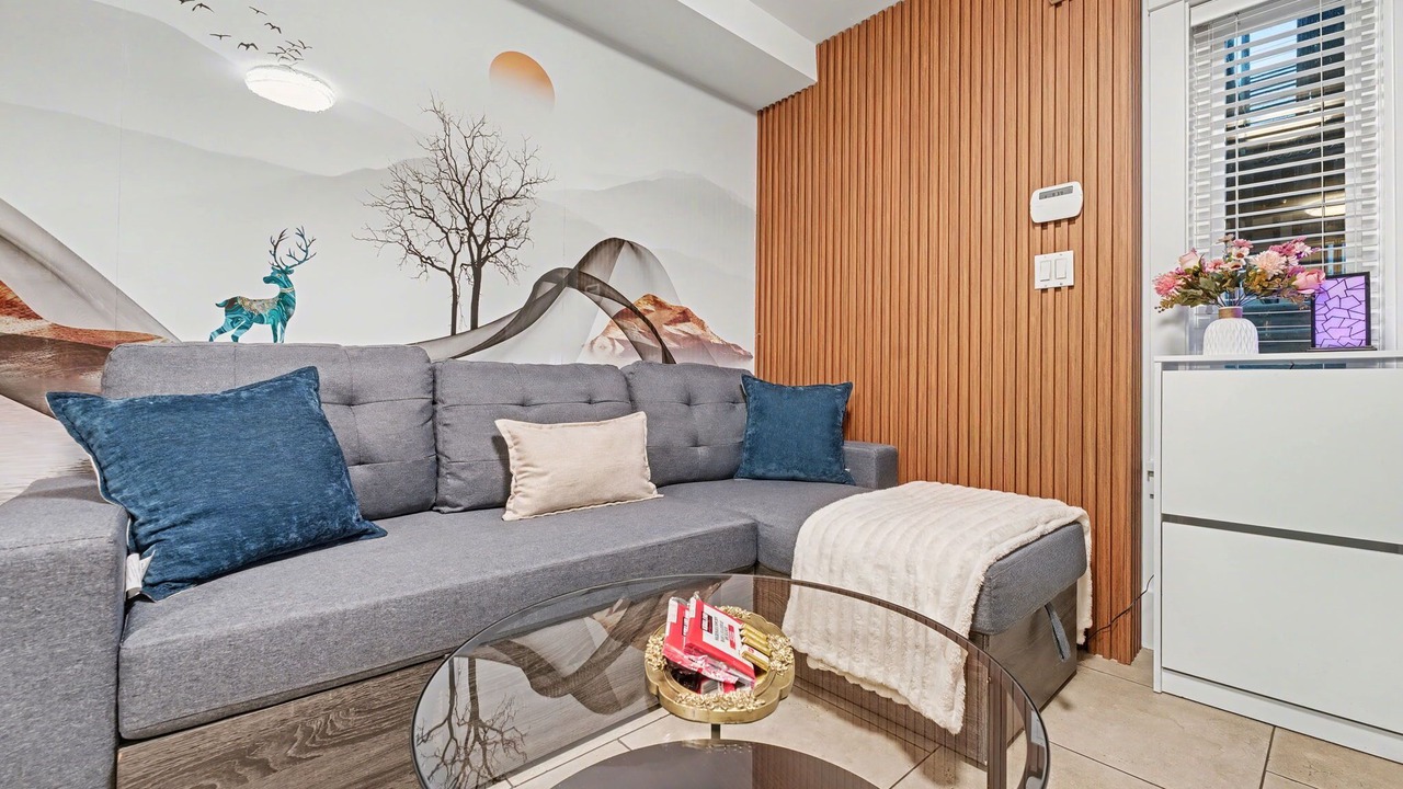 Photo of Livingroom in East Side