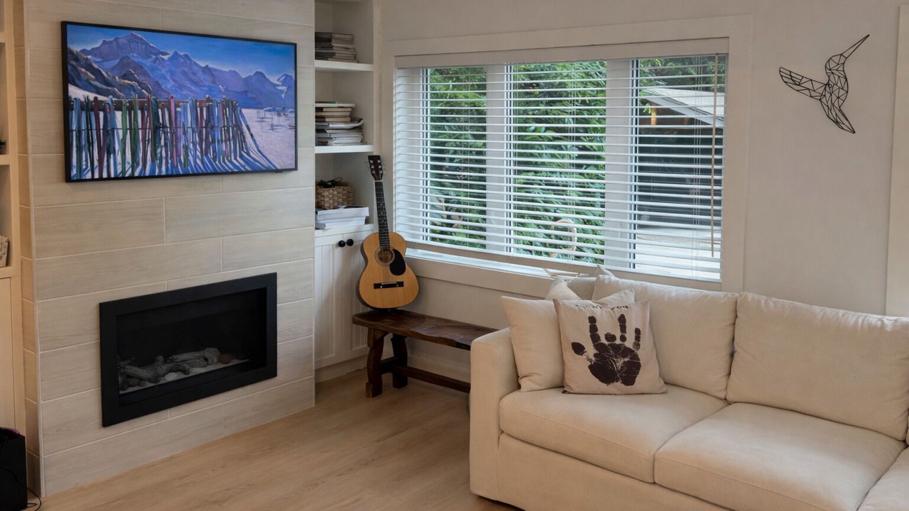 Photo of Livingroom in Deep Cove
