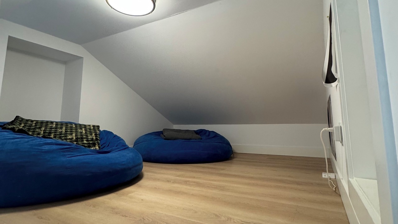 Photo of Bedroom in Deep Cove