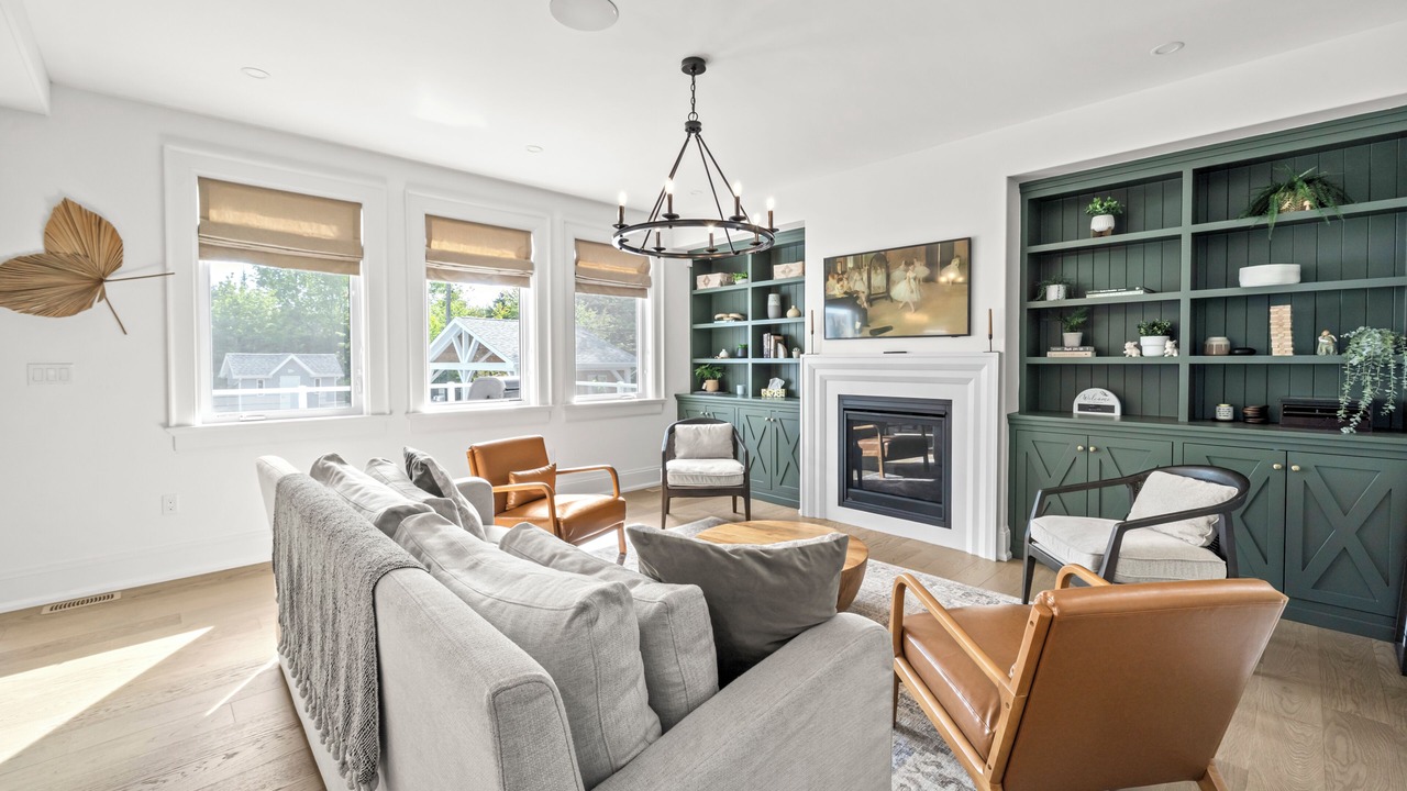 Photo of Livingroom in Fall River