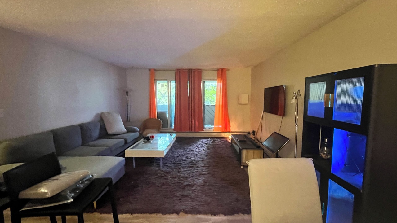 Photo of Livingroom in Marda Loop