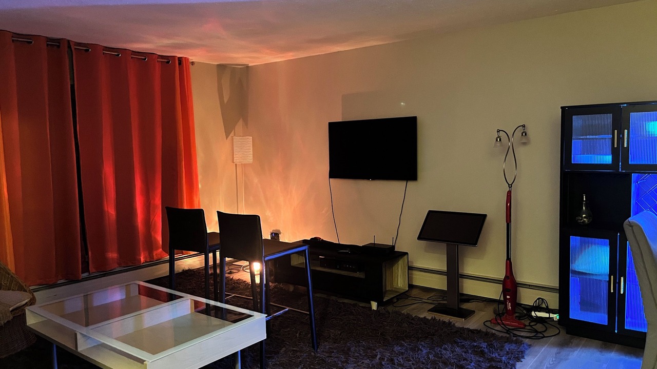 Photo of Livingroom in Marda Loop