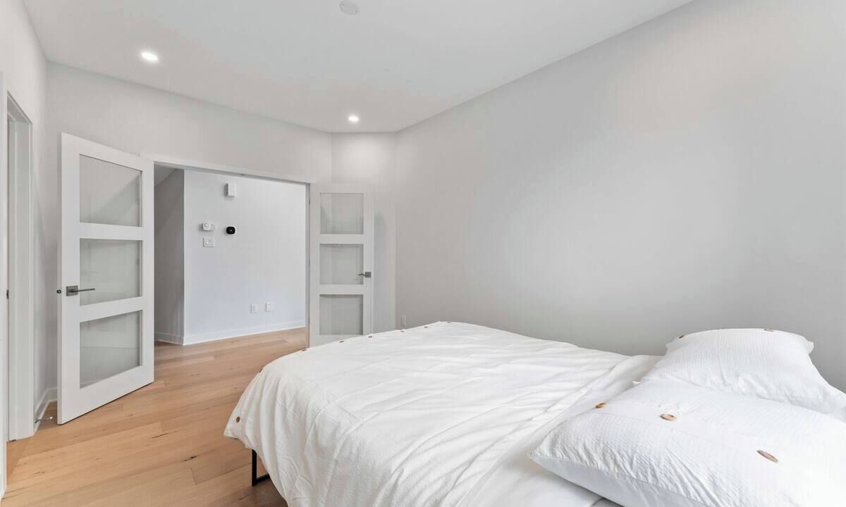 Photo of Bedroom in Ottawa Division