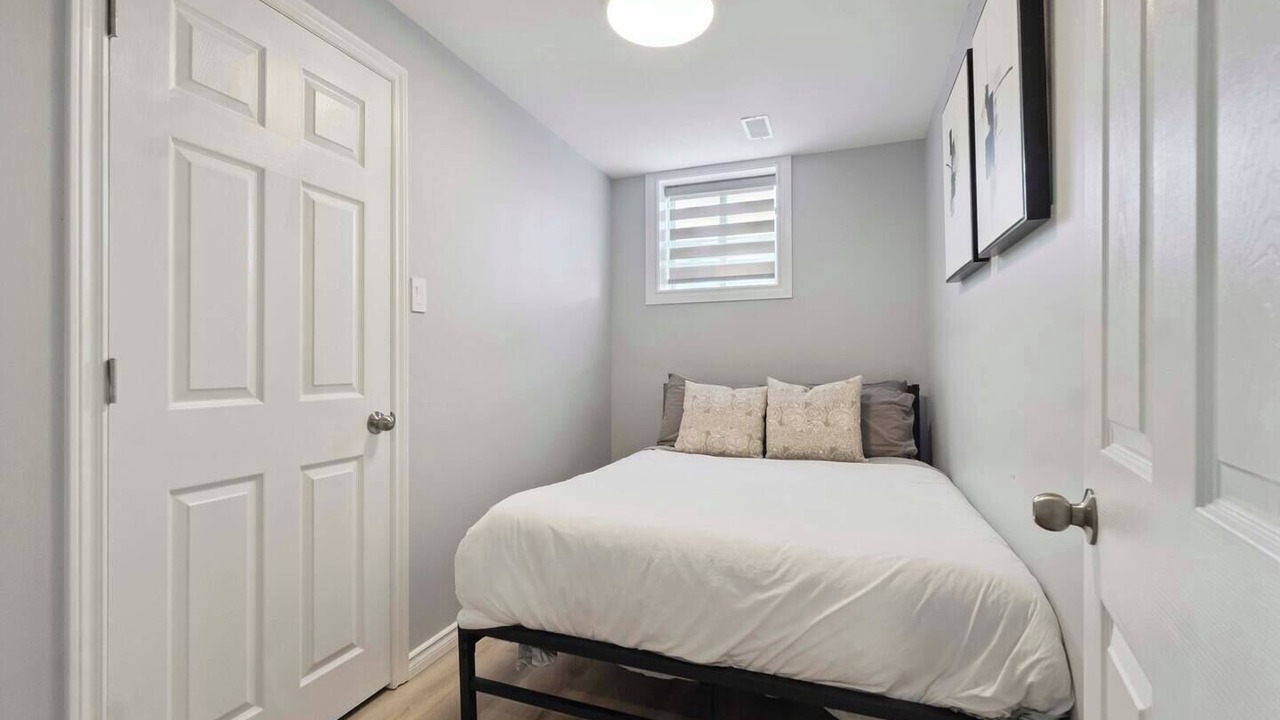 Photo of Bedroom in Ottawa Division