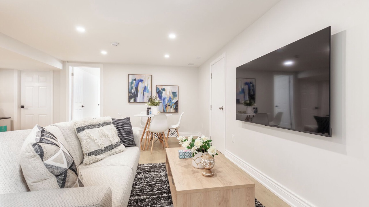 Photo of Livingroom in Richmond Hill