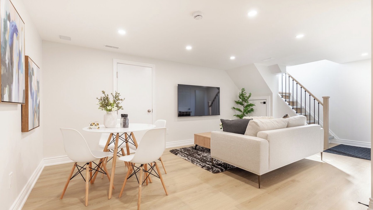 Photo of Livingroom in Richmond Hill