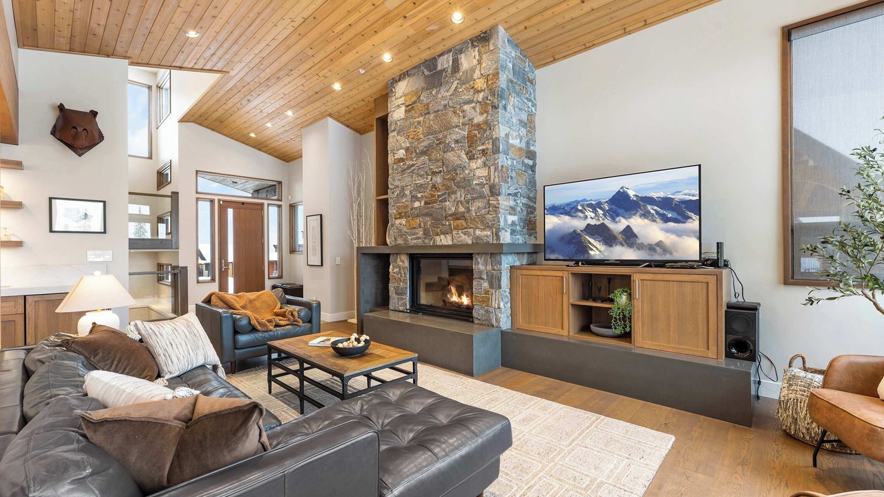 Photo of Livingroom in Big White Ski Resort