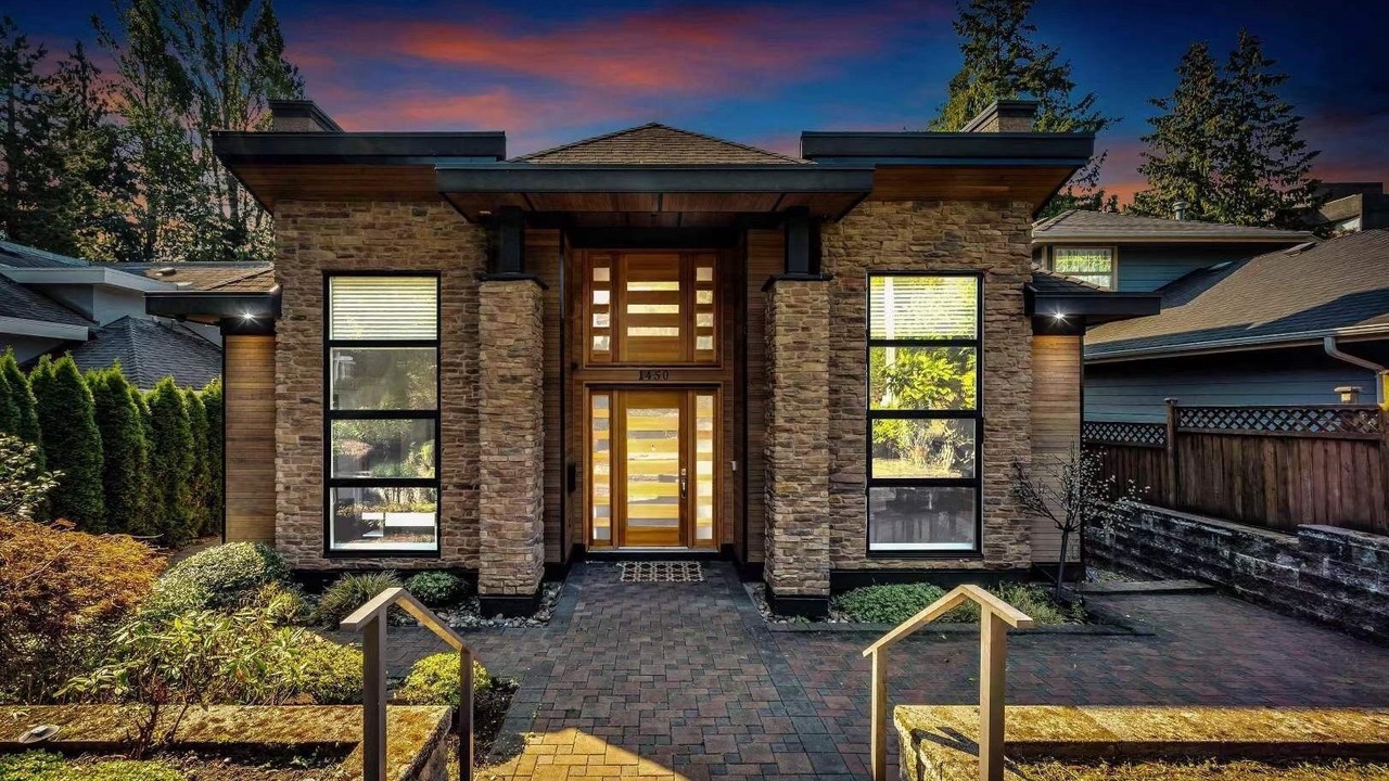 Photo of Outdoor in Hollyburn