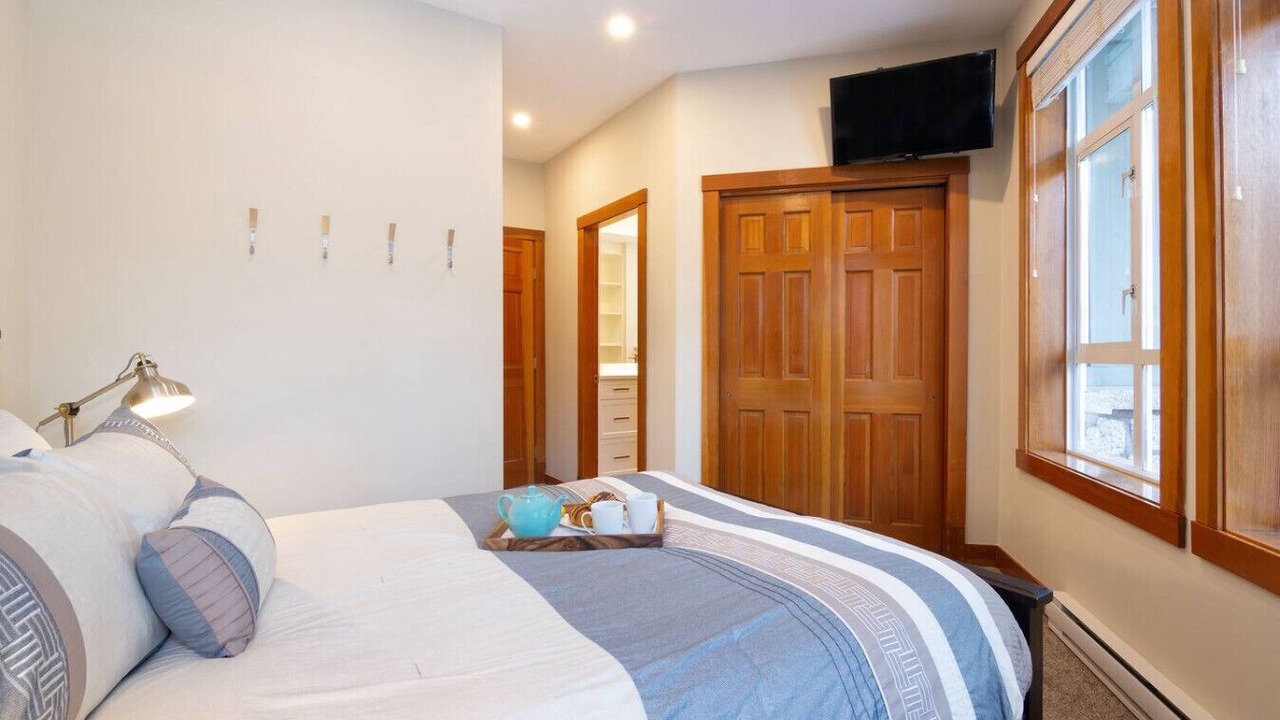 Photo of Bedroom in Village North