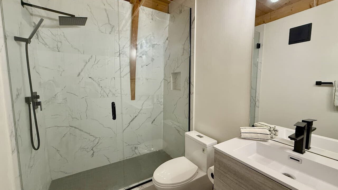 Photo of Bathroom in Okanagan-Similkameen
