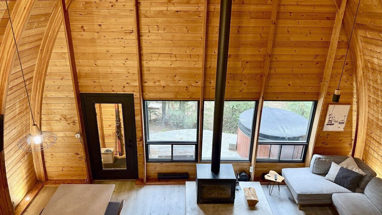 Photo of Livingroom in Okanagan-Similkameen