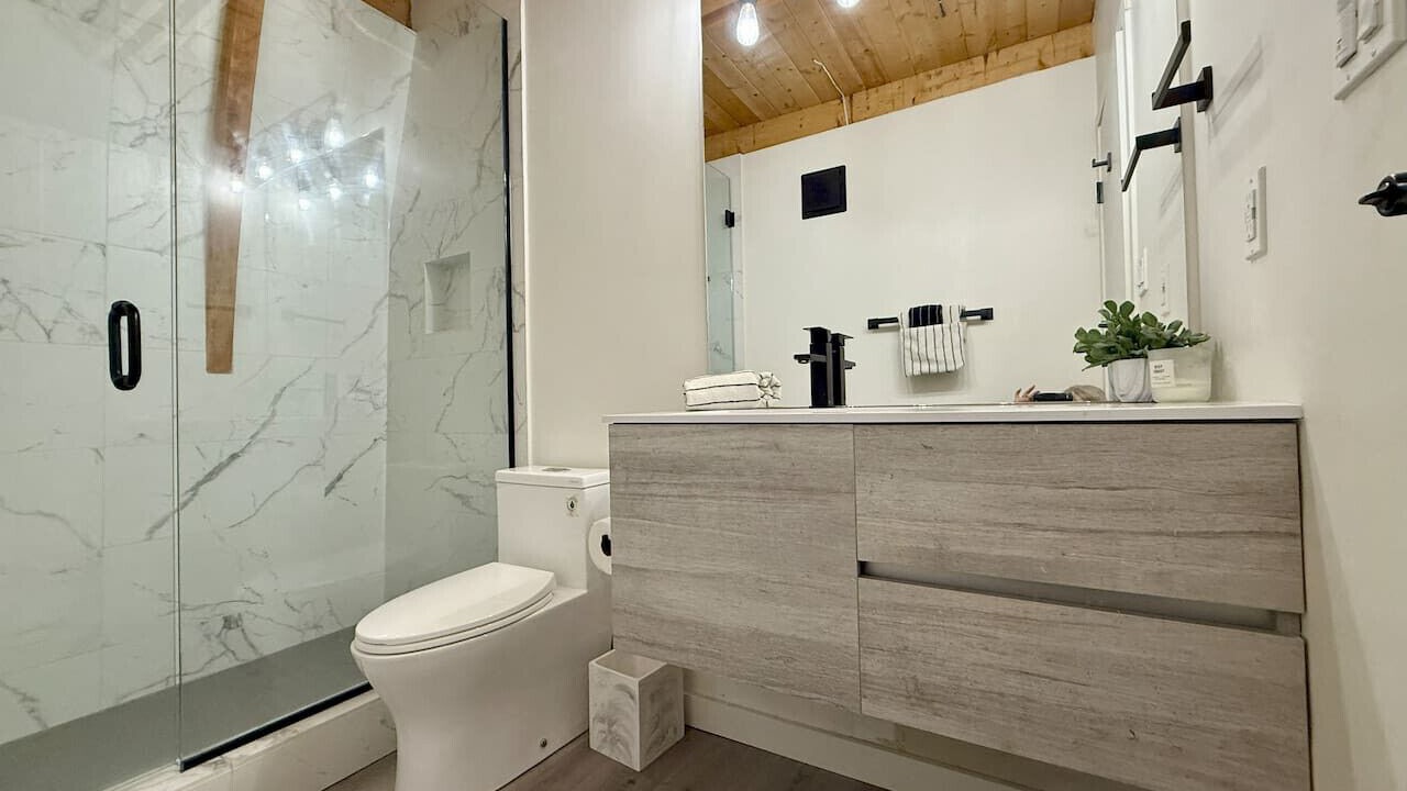 Photo of Bathroom in Okanagan-Similkameen