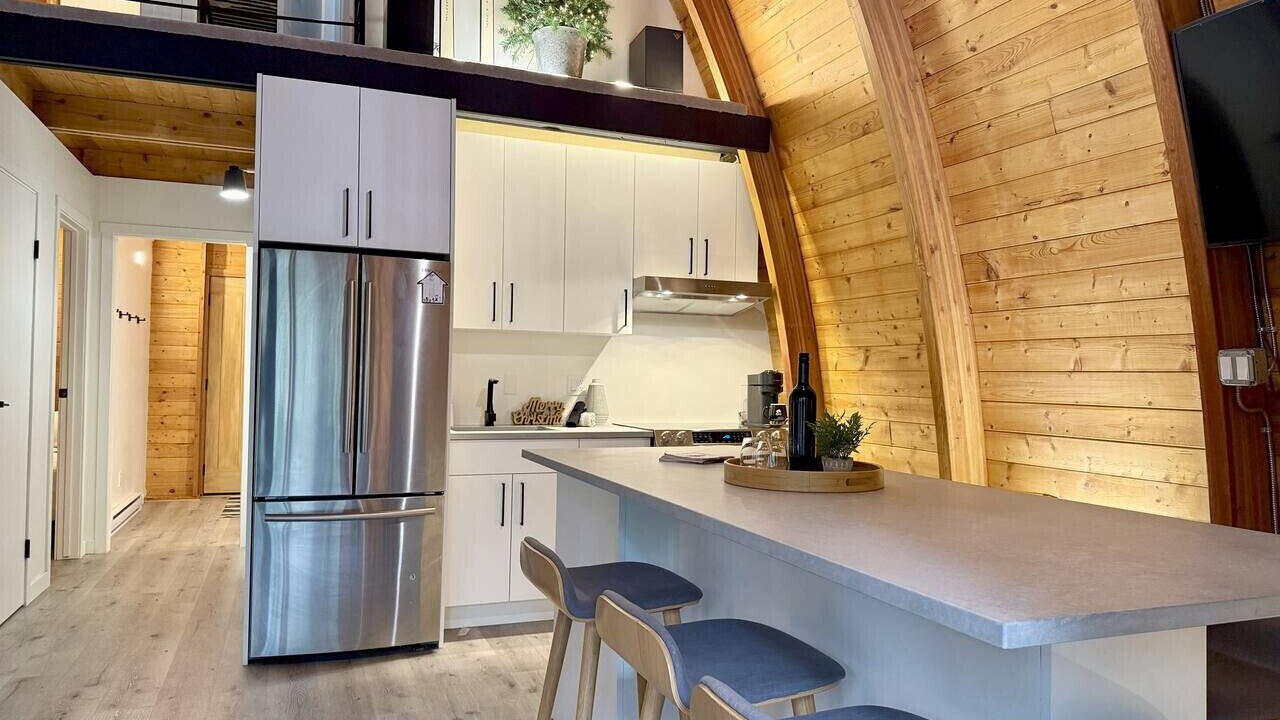 Photo of Kitchen in Okanagan-Similkameen