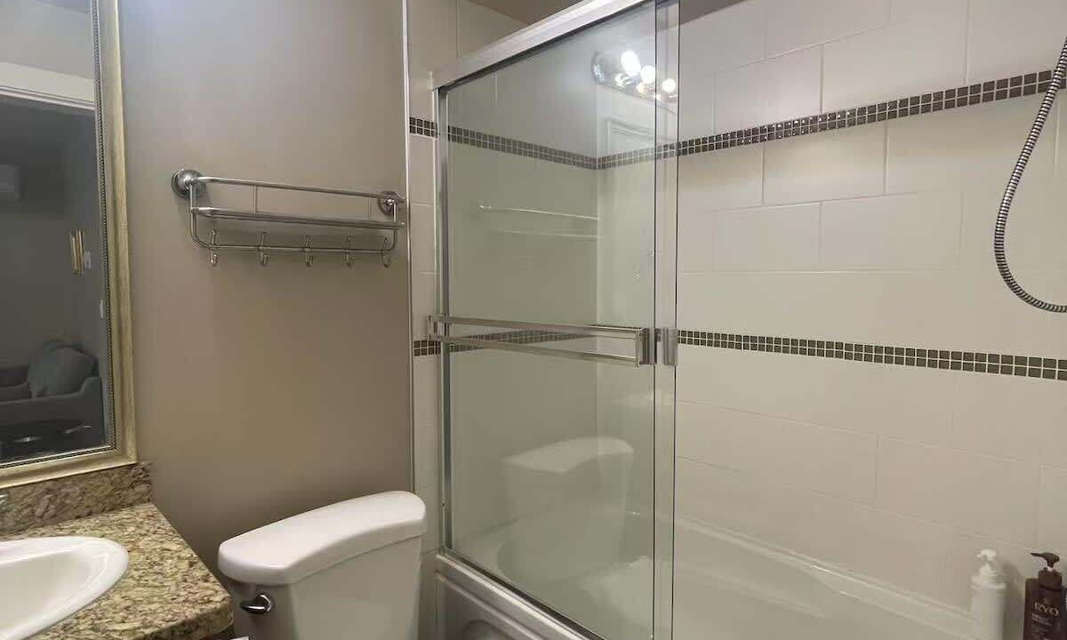 Photo of Bathroom in Marpole