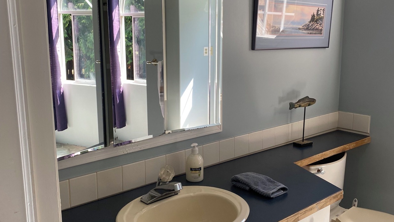 Photo of Bathroom in Regional District of Nanaimo
