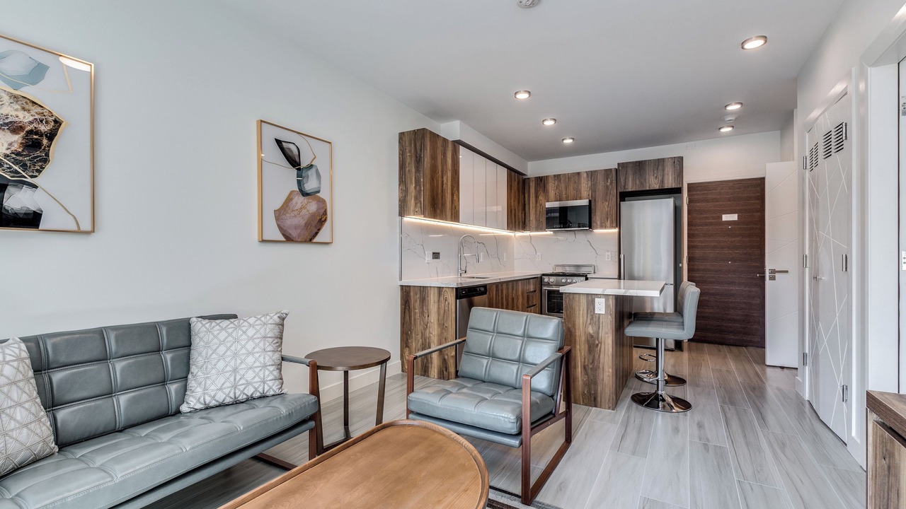 Photo of Livingroom in Davie Village