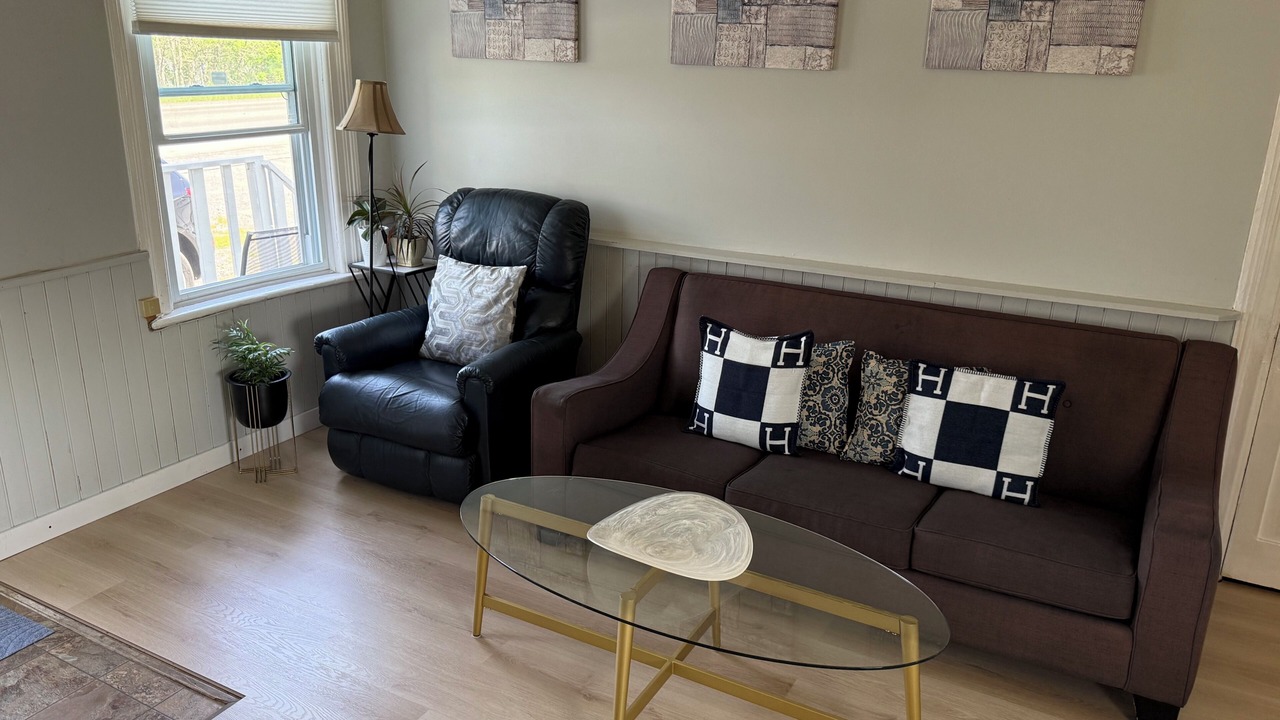 Photo of Livingroom in Trenton