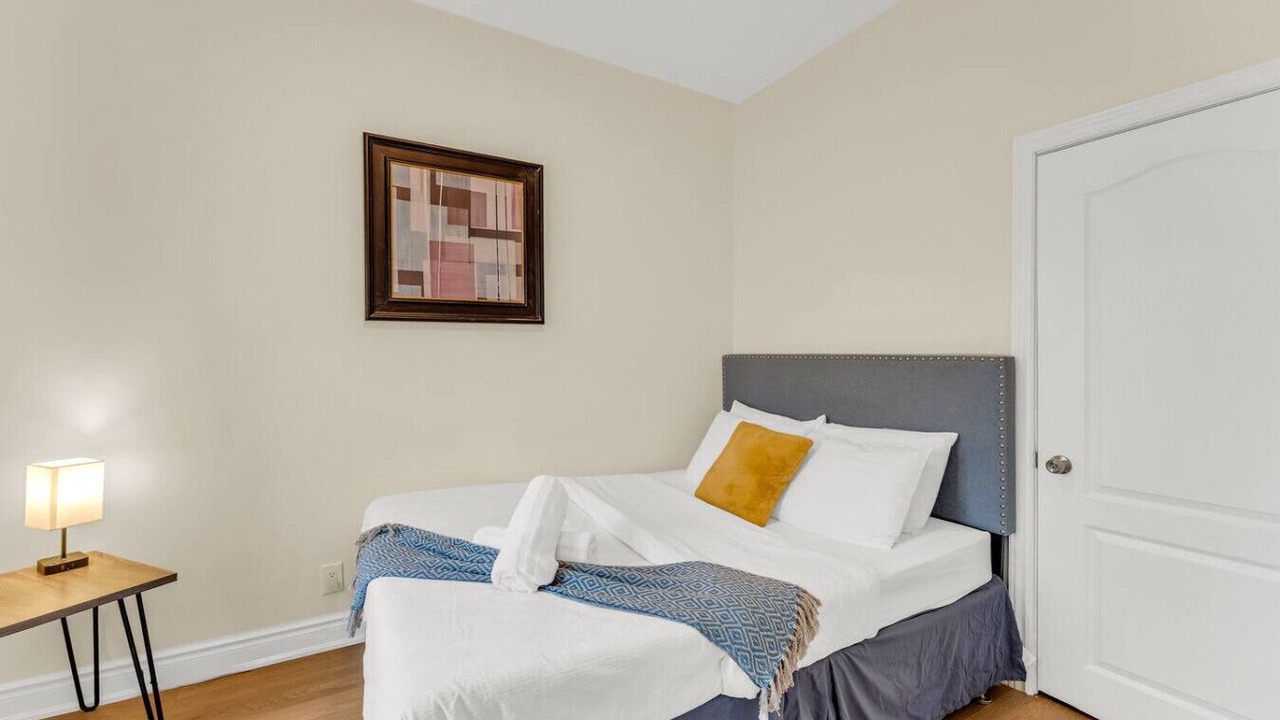 Photo of Bedroom in Niagara Falls