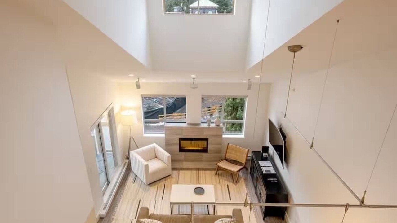 Photo of Livingroom in Whistler Village
