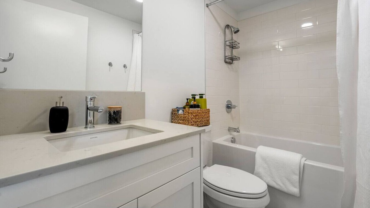 Photo of Bathroom in Crescent Heights