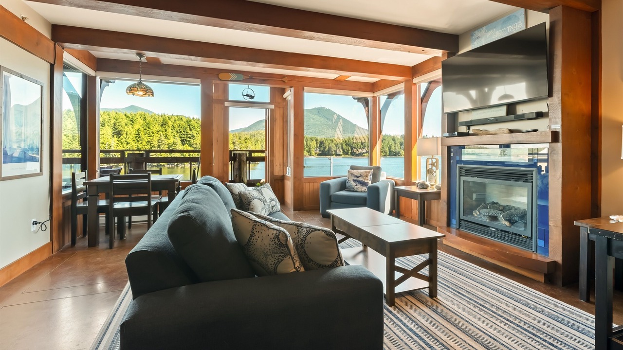 Photo of Livingroom in Ucluelet